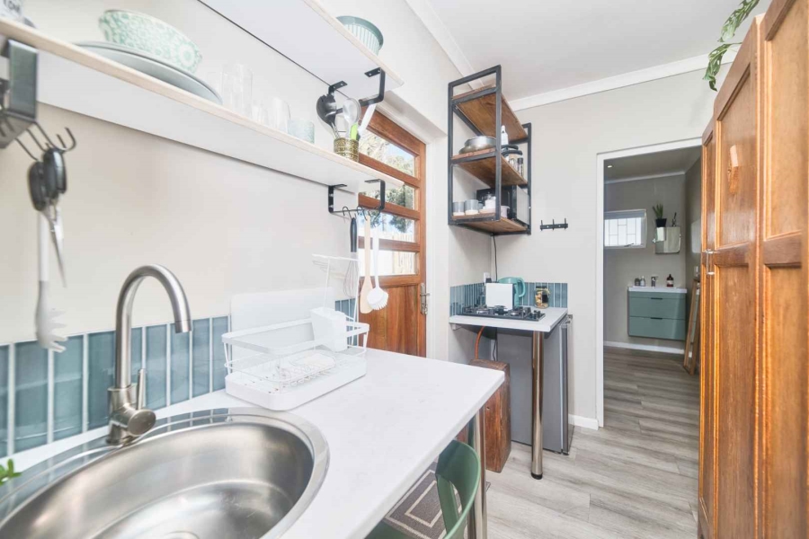 6 Bedroom Property for Sale in Northcliff Western Cape